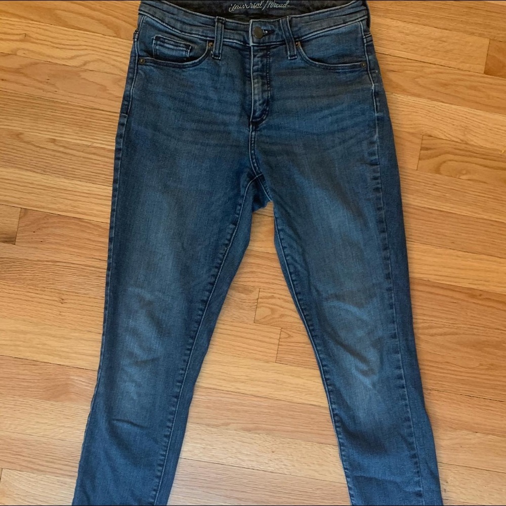 Universal Thread Jeans